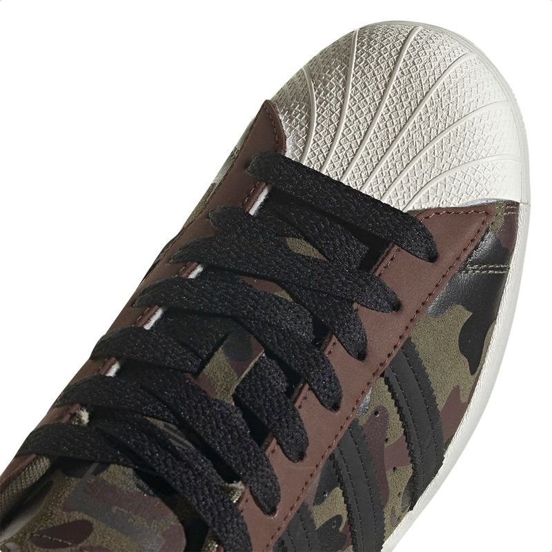 ADIHQ8866_07