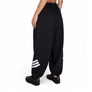 Pantalón Adidas Parachute Future Icons 3s Wns Casual Ngr
